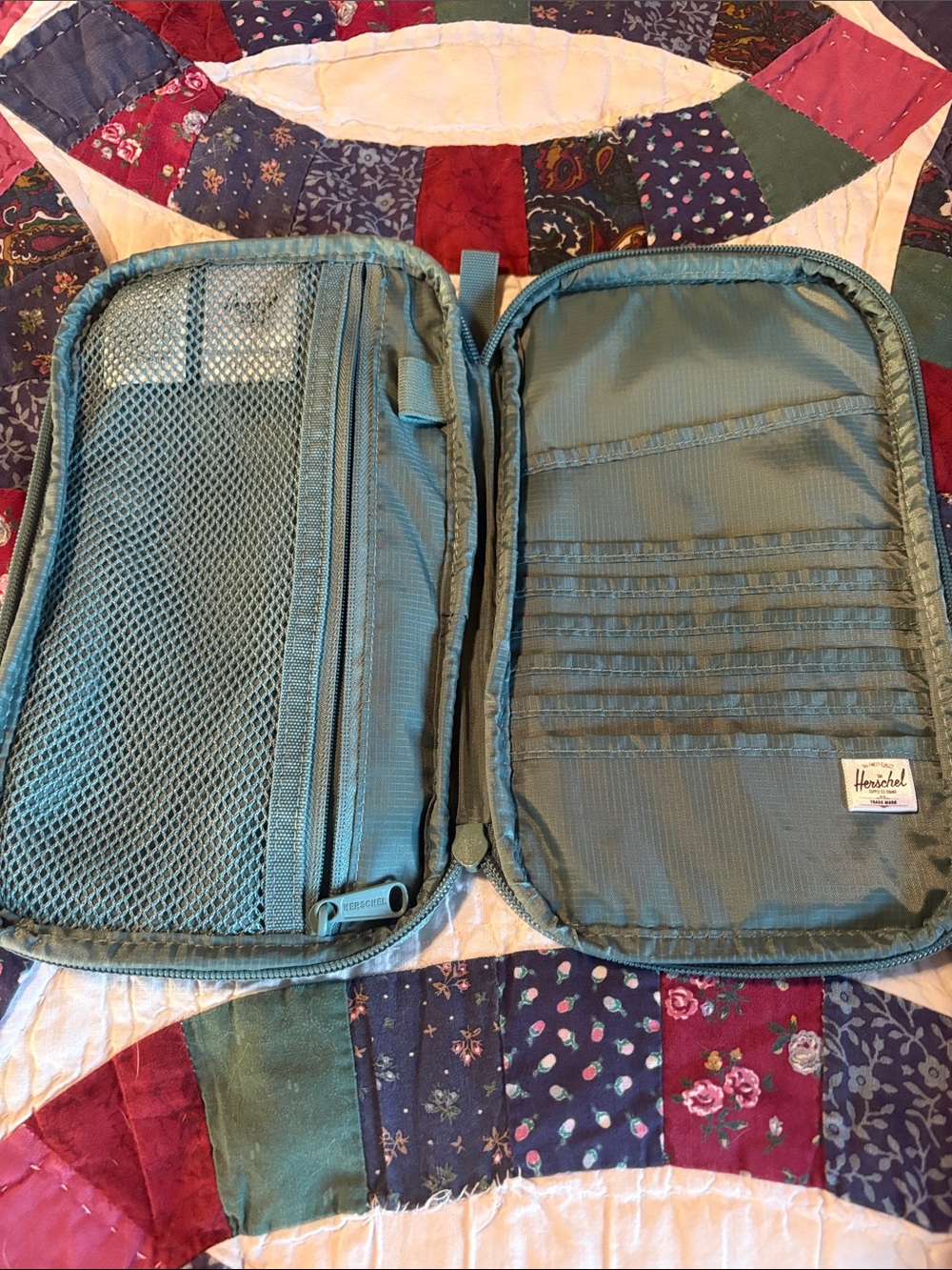 Herschel Travel Wallet - Picture 2 of 4